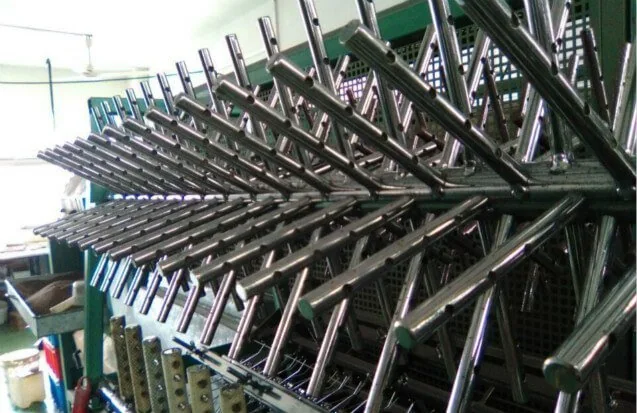 Inovatec Machinery 대형 회전 목재 연마 기계 clapm 디자인