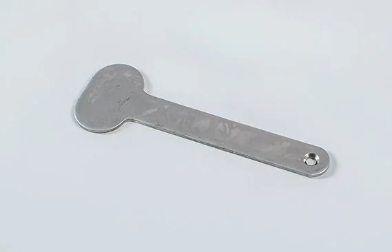 parts-surface-condition-before-finishing - Inovatec Machinery 진동 마감 전 철 프레스 부품 외곽과 구멍의 버