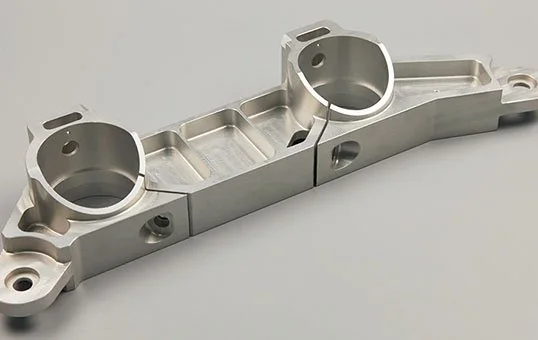 알루미늄 CNC 가공 부품 디버링 예시