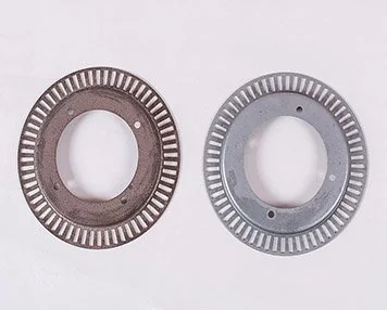 pressed parts before and after rust removal min 2 - Inovatec Machinery INOVATEC 프레스 부품 녹 제거 전후 최소 2